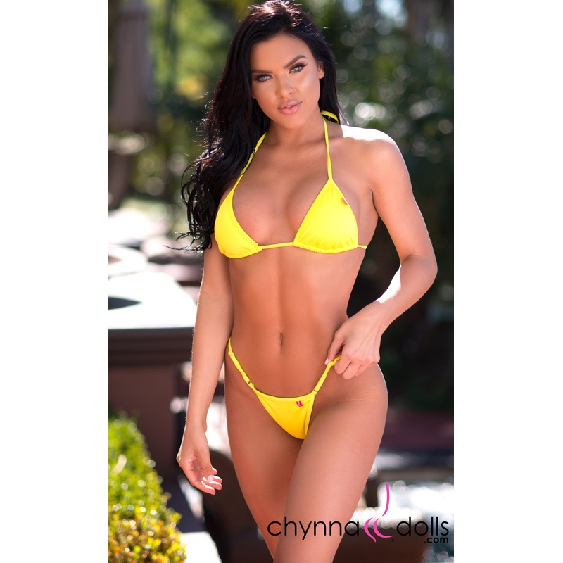 Rio: T-Back Thong Bikini in Solid Yellow
