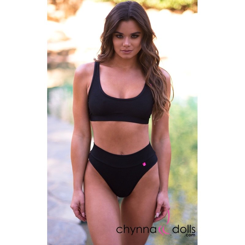 Lyon: Sporty Top Bikini in Black Rib