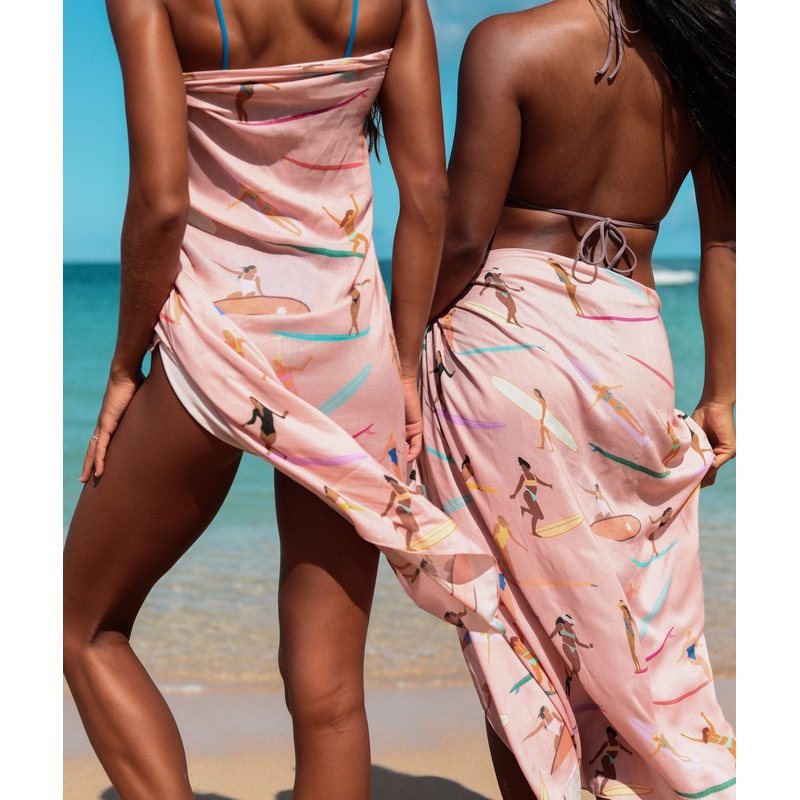 Queens of Waikiki Pareo