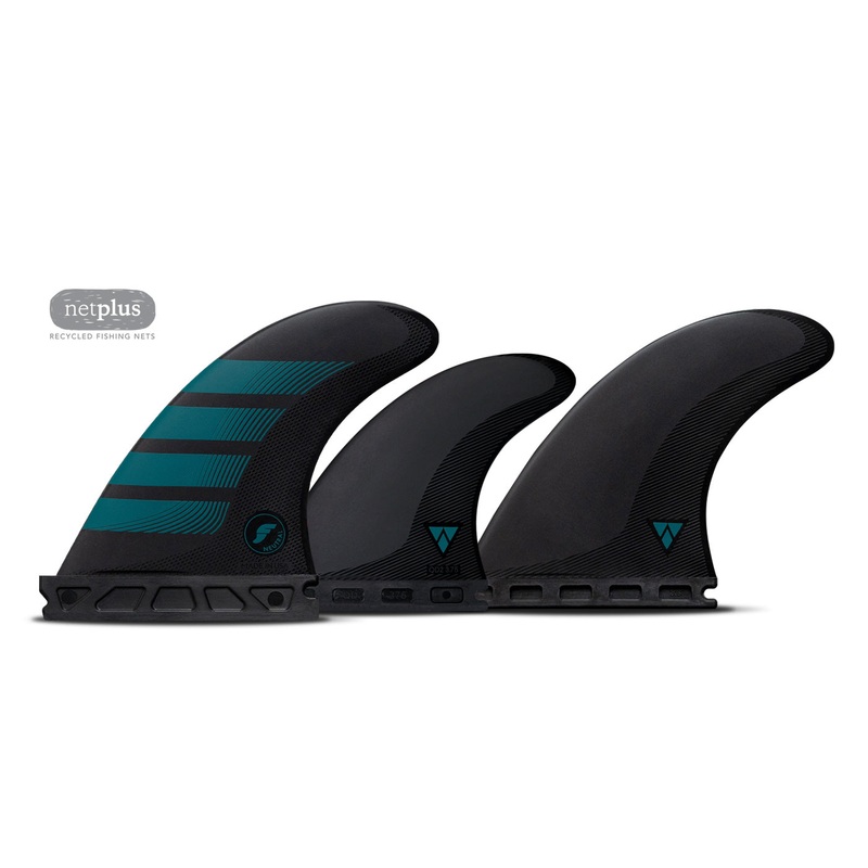 FUTURES F4 SMALL 5-FIN ALPHA CARBON AQUA