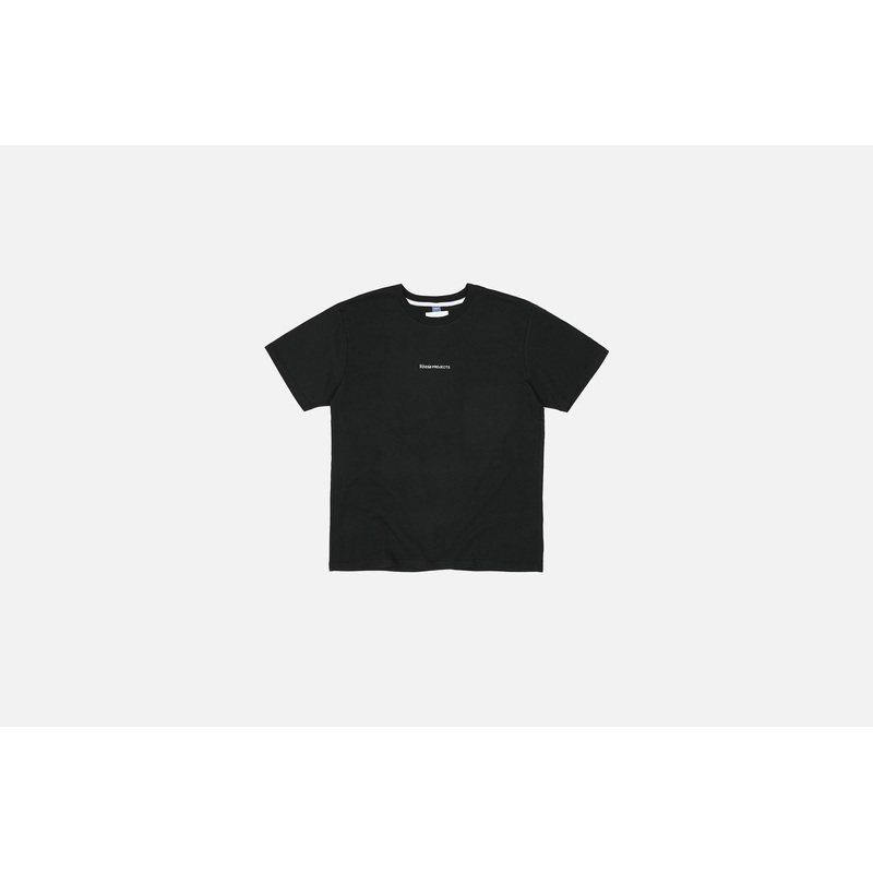 PROJECTING TEE SHIRT