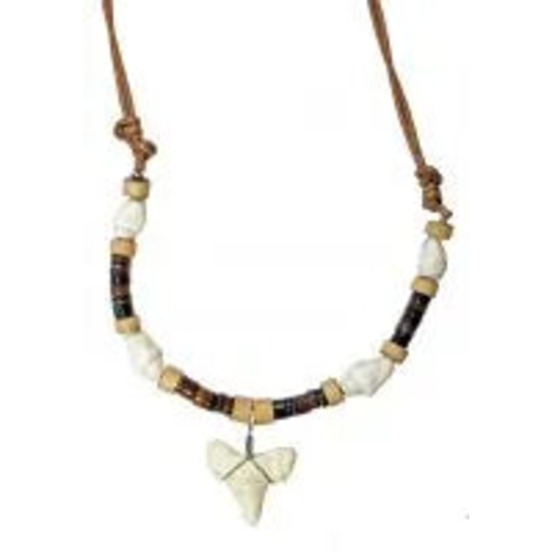BRN RESIN SHARK TOOTH ADJUSTABLE CHOKER W/ SEASHELLS